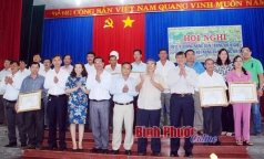 binh phuoc  tuyen duong 14 nong dan trong dieu gioi huyen dong phu
