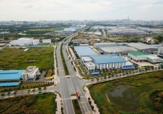 doanh nghiep   8221 tim duong  8221  tro lai