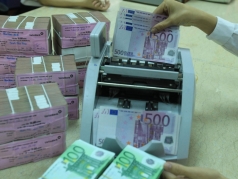 lan dau sau 20 nam 1   8221 do  8221  doi 1 euro